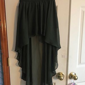 Adorable green high to low skirt with shorts under